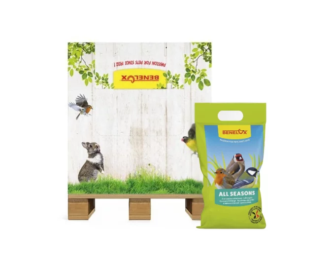 4 SEIZOENEN STROOIVOER VOOR TUINVOGELS 42 X ZAK 5KG IN 1/2 DISPLAY